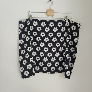 SHEIN Plus Curve Black White Retro Floral Mini Skirt 60s 70s 3XL